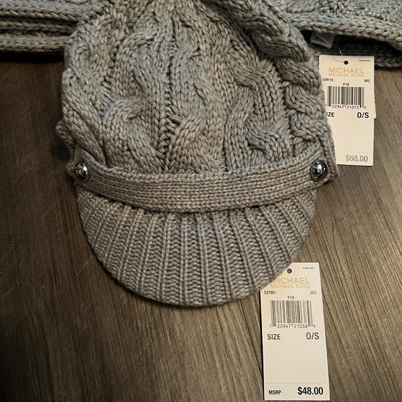 Gray Michael Kors Scarf and Hat set NWT - Picture 4 of 6